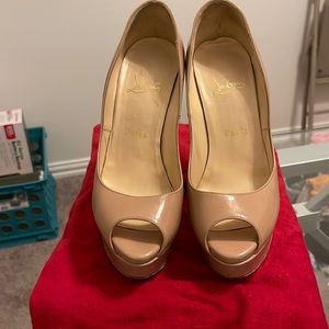 Christian Louboutin lady peep 150